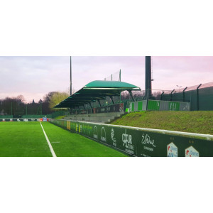 https://www.techni-contact.ovh/ressources/images/produits/merchandising/abri-spectateur-pour-stade-et-terrain-sur-mesure-59571869-1.jpg - Fabrication et installation d'abris personnalisés