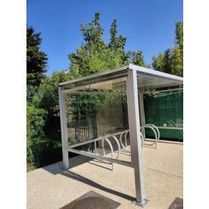 https://www.techni-contact.ovh/ressources/images/produits/merchandising/abri-velo-exterieur-poteaux-en-acier-67275463-1.jpg - Range vélos semi-fermé pour bicyclettes et motos