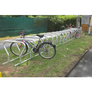 https://www.techni-contact.ovh/ressources/images/produits/merchandising/arceau-velo-pliable-41418617-1.jpg - Capacité : 6 vélos installé en 3 minutes