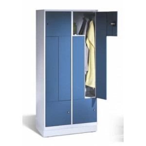 https://www.techni-contact.ovh/ressources/images/produits/merchandising/armoire-vestiaire-avec-portes-fixes-93832799-1.jpg - Largeur : 420 ou 820 mm - Hauteur : 1800 mm - Sur socle ou sur banc intégré