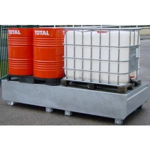 https://www.techni-contact.ovh/ressources/images/produits/merchandising/bac-de-retention-acier-2-cuves-ibc-13666034-1.jpg - Capacité : 1000 Litres - En acier galvanisé - Avec caillebotis amovible