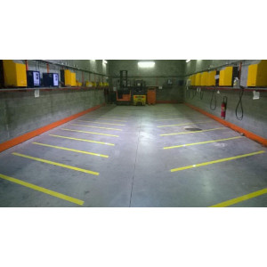https://www.techni-contact.ovh/ressources/images/produits/merchandising/bande-adhesive-de-marquage-au-sol-16567133-1.jpg - Marquage intérieur