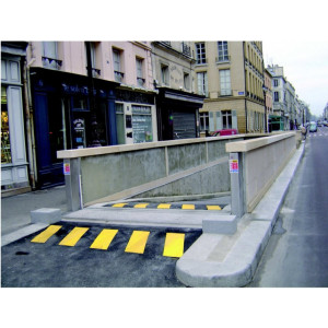 https://www.techni-contact.ovh/ressources/images/produits/merchandising/barriere-anti-inondation-97627571-1.jpg - Jusqu'à 20m de longueur et 2 m de hauteur de protection