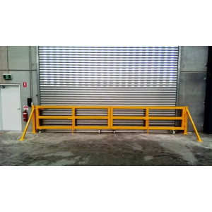 https://www.techni-contact.ovh/ressources/images/produits/merchandising/barriere-protection-porte-d-acces-11757103-1.jpg - Protection de porte à enroulement - Peut être automatisés