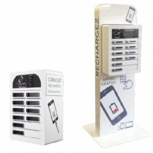 https://www.techni-contact.ovh/ressources/images/produits/merchandising/borne-de-recharge-smartphone-tablette-69126745-1.jpg - 10 casiers : 8 smartphones/tablettes + 2PC/MAC