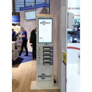 https://www.techni-contact.ovh/ressources/images/produits/merchandising/borne-de-rechargement-mobile-5-casiers-1545080-1.jpg - Sécurisation par digicode - 5 casiers et écran de 27''