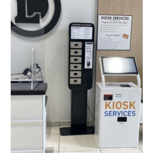 https://www.techni-contact.ovh/ressources/images/produits/merchandising/borne-de-rechargement-mobile-a-casiers-13772365-1.jpg - Sécurisation par empreinte digitale - 6 casiers