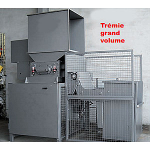 https://www.techni-contact.ovh/ressources/images/produits/merchandising/broyeur-vrac-a-cisailles-9864147-1.jpg - Volume trémie : de 0,4  à 1,5 m3