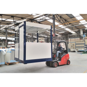 https://www.techni-contact.ovh/ressources/images/produits/merchandising/bureau-mobile-8434670-1.jpg - cabine palettisable