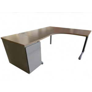 https://www.techni-contact.ovh/ressources/images/produits/merchandising/bureau-symetrique-d-occasion-9872203-1.jpg - Longueur bureau : 160 cm + 42 cm du caisson