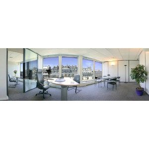 https://www.techni-contact.ovh/ressources/images/produits/merchandising/bureaux-equipes-paris-8eme-10228919-1.jpg - Situé sur une des plus prestigieuses avenue de Paris