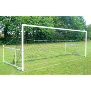 https://www.techni-contact.ovh/ressources/images/produits/merchandising/buts-de-football-repliables-8-joueurs-10388651-1.jpg - 8 joueurs - Dimensions : 6 x 2,10 m - Aluminium ou acier plastifié en Ø 102 mm