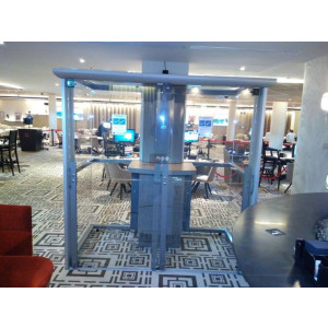 https://www.techni-contact.ovh/ressources/images/produits/merchandising/cabine-fumeur-pour-casino-13413947-1.jpg - Sur mesure