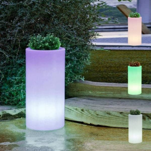 https://www.techni-contact.ovh/ressources/images/produits/merchandising/cache-pot-lumineux-exterieur-91889313-1.jpg - Rechargeable : Solaire et électrique