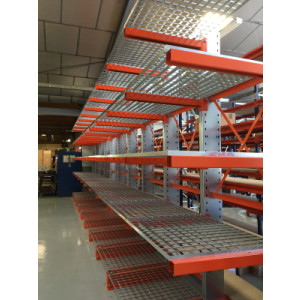https://www.techni-contact.ovh/ressources/images/produits/merchandising/caillebotis-en-acier-pour-rack-8444882-1.jpg - Pour charges importantes réparties et ponctuelles