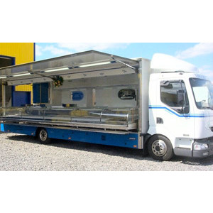 https://www.techni-contact.ovh/ressources/images/produits/merchandising/camion-poissonnerie-6606262-1.jpg - Camion de marché P.L Poissonnier