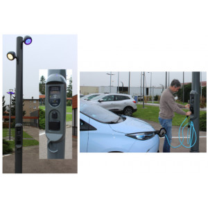 https://www.techni-contact.ovh/ressources/images/produits/merchandising/candelabre-de-recharge-pour-vehicule-electrique-15968905-1.jpg - Le premier candélabre avec point de charge entièrement intégré