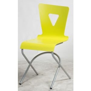 https://www.techni-contact.ovh/ressources/images/produits/merchandising/chaise-cantine-appui-sur-table-basculant-14672390-1.jpg - Tailles : 1 à 6 - Coque en hêtre - Piètement acier ou aluminium