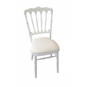 https://www.techni-contact.ovh/ressources/images/produits/merchandising/chaise-plastique-empilable-21439473-1.jpg - Bois hêtre - Hauteur d'assise : 45 cm - Empilable