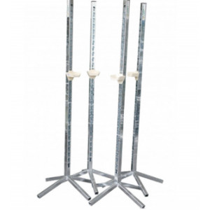https://www.techni-contact.ovh/ressources/images/produits/merchandising/chandelle-d-obstacle-equestre-9983685-1.jpg - Métallique ou en aluminium