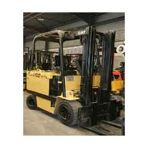 https://www.techni-contact.ovh/ressources/images/produits/merchandising/chariot-caterpillar-electrique-10556096-1.jpg - Hauteur de levage (m) : 3.3