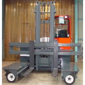 https://www.techni-contact.ovh/ressources/images/produits/merchandising/chariot-electrique-multidirectionnel-4986160-1.jpg - Capacité : 3000 kg à 4800 kg