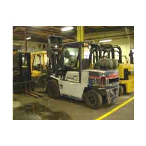 https://www.techni-contact.ovh/ressources/images/produits/merchandising/chariot-elevateur-komatsu-671856-1.jpg - Hauteur de levage (m) : 6