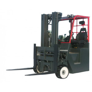 https://www.techni-contact.ovh/ressources/images/produits/merchandising/chariot-elevateur-lateral-thermique-multidirectionnel-3589329-1.jpg - Capacité : 2500 kg et 3000 kg