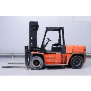 https://www.techni-contact.ovh/ressources/images/produits/merchandising/chariot-elevateur-occasion-diesel-daewoo-7000-kg-94611741-1.jpg - Hauteur de levée 3500 mm