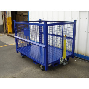 https://www.techni-contact.ovh/ressources/images/produits/merchandising/chariot-grillage-tractable-15945010-1.jpg - Chariot grillagé 3m³