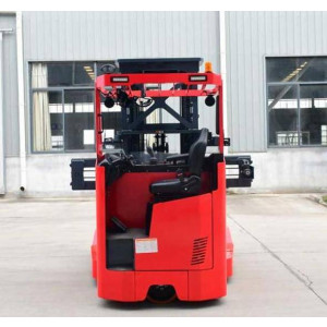 https://www.techni-contact.ovh/ressources/images/produits/merchandising/chariot-lateral-electrique-pour-picking-capacite-2-5-t-hauteur-jusqu-a-10-m-44627727-1.jpg - Capacité 2,5 t - Hauteur jusqu'à 10 m