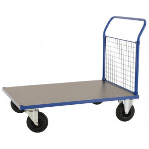https://www.techni-contact.ovh/ressources/images/produits/merchandising/chariot-plateforme-a-dossier-grillage-1669972-1.jpg - Hauteur de la plate-forme : 260 mm - Capacité : 500 Kg