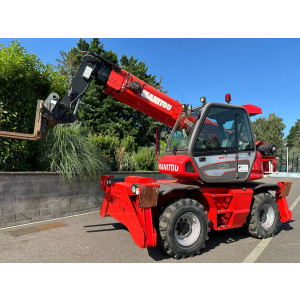 https://www.techni-contact.ovh/ressources/images/produits/merchandising/chariot-telescopique-rotatif-d-occasion-manitou-mrt-1440-easy-hauteur-14-m-capacite-4-t-47225114-1.jpg - Hauteur de levage : 14 mètres