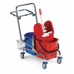 https://www.techni-contact.ovh/ressources/images/produits/merchandising/chariots-en-chromes-9202787-1.jpg - Dimensions chariot (LxIxH) en cm: 67 x 39 x 84