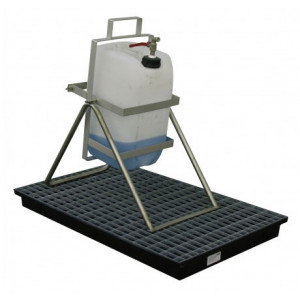 https://www.techni-contact.ovh/ressources/images/produits/merchandising/chevalet-pour-bidon-13067095-1.jpg - Capacité : 30 ou 60 L
