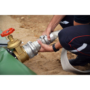 https://www.techni-contact.ovh/ressources/images/produits/merchandising/citerne-souple-incendie-francaise-120-m-5878008-1.jpg - N°1 en France, conforme à l'ensemble des normes
