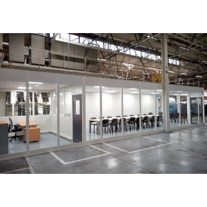 https://www.techni-contact.ovh/ressources/images/produits/merchandising/cloison-vitree-industrielle-2959764-1.jpg - Aménagement de l'espace à l'aide de cloison industrielle vitrée