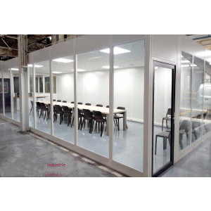 https://www.techni-contact.ovh/ressources/images/produits/merchandising/cloison-vitree-monobloc-3146430-1.jpg - Cloison industrielle avec vitrages de plusieurs hauteurs