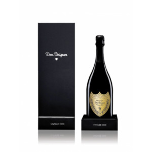 https://www.techni-contact.ovh/ressources/images/produits/merchandising/coffret-cadeau-champagne-dom-perignon-4910588-1.jpg - Bouteille en coffret de luxe