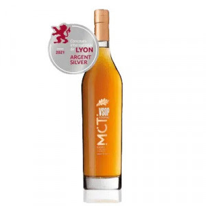 https://www.techni-contact.ovh/ressources/images/produits/merchandising/cognac-vsop-mctspirits-11836755-1.jpg - Origine : Charentes - Alcool : 40 %