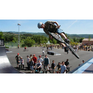 https://www.techni-contact.ovh/ressources/images/produits/merchandising/concepteur-glisspark-9421171-1.jpg - Fabricant, Concepteur et Realisateur de Skatepark et Glisspark
