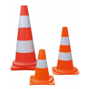 https://www.techni-contact.ovh/ressources/images/produits/merchandising/cone-de-signalisation-en-polypropylene-5591762-1.jpg - Hauteurs : De 300 mm à 750 mm - Poids : De 0.28 kg à 1.15 kg - Matière : Polypropylène