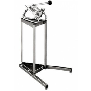 https://www.techni-contact.ovh/ressources/images/produits/merchandising/coupe-frites-avec-support-7938305-1.jpg - Débit : 4 à 5 kg/min