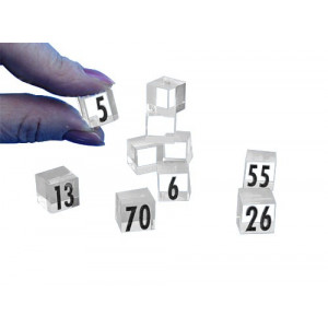 https://www.techni-contact.ovh/ressources/images/produits/merchandising/cubes-de-balisage-13608414-1.jpg - Cubes en Plexiglas de 12 mm - Lot de 25 pièces
