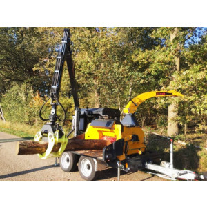 https://www.techni-contact.ovh/ressources/images/produits/merchandising/dechiqueteuse-europe-chippers-ec-640-12731241-1.jpg - Déchiqueteuse automoteur - de 3,5 T