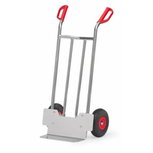 https://www.techni-contact.ovh/ressources/images/produits/merchandising/diable-en-aluminium-charges-hautes-91127771-1.jpg - Capacité de charge : 150 kg - Hauteur : 1150 mm - Roues : caoutchouc, gonflables ou increvables
