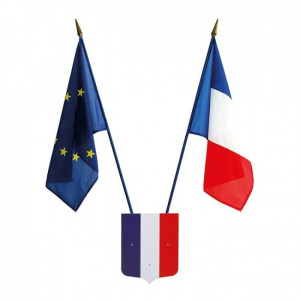 https://www.techni-contact.ovh/ressources/images/produits/merchandising/ecussons-porte-drapeaux-1993842-1.jpg - Dimensions : 80 x 120 cm