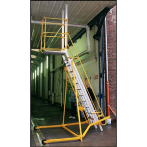 https://www.techni-contact.ovh/ressources/images/produits/merchandising/escalier-articule-7047814-1.jpg - Charge : 350kg/m²