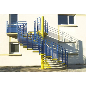 https://www.techni-contact.ovh/ressources/images/produits/merchandising/escalier-colimacon-industriel-10361207-1.jpg - Largeur de passage : de 500 à 1200 mm