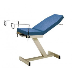 https://www.techni-contact.ovh/ressources/images/produits/merchandising/fauteuil-de-gynecologie-10960595-1.jpg - Capacité  : 130 Kg- Largeur 600 mm- Hauteur : 82 cm